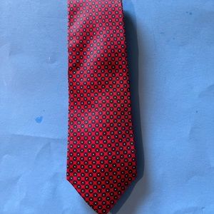 SELLING JOS.A.BANKS TIE FOR MEN SIZE 58” L COLOR RED PRE-OWNED CONDITION